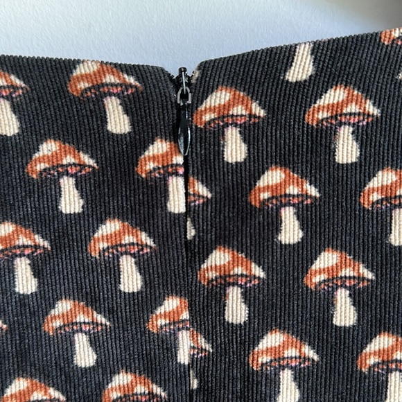 SM Wardrobe Mushroom Corduroy Mini Dress Toadstool Pockets Brown S/M - Picture 8 of 12